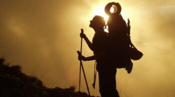 randonneur équipé pour plusieurs jours